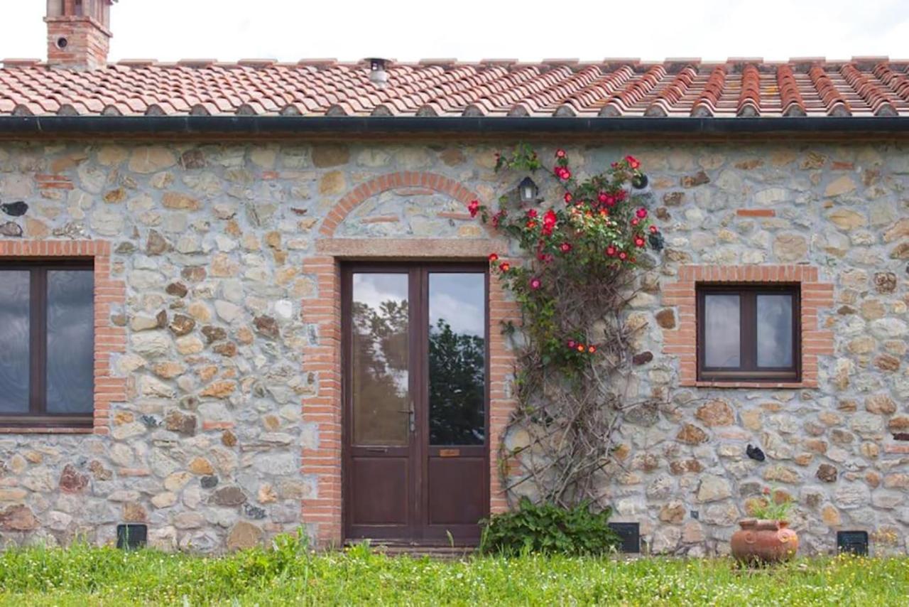 Agriturismo Fattoria Di Statiano Помаранче Экстерьер фото