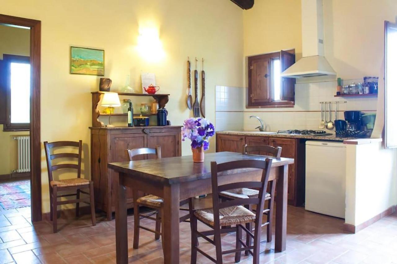 Agriturismo Fattoria Di Statiano Помаранче Экстерьер фото