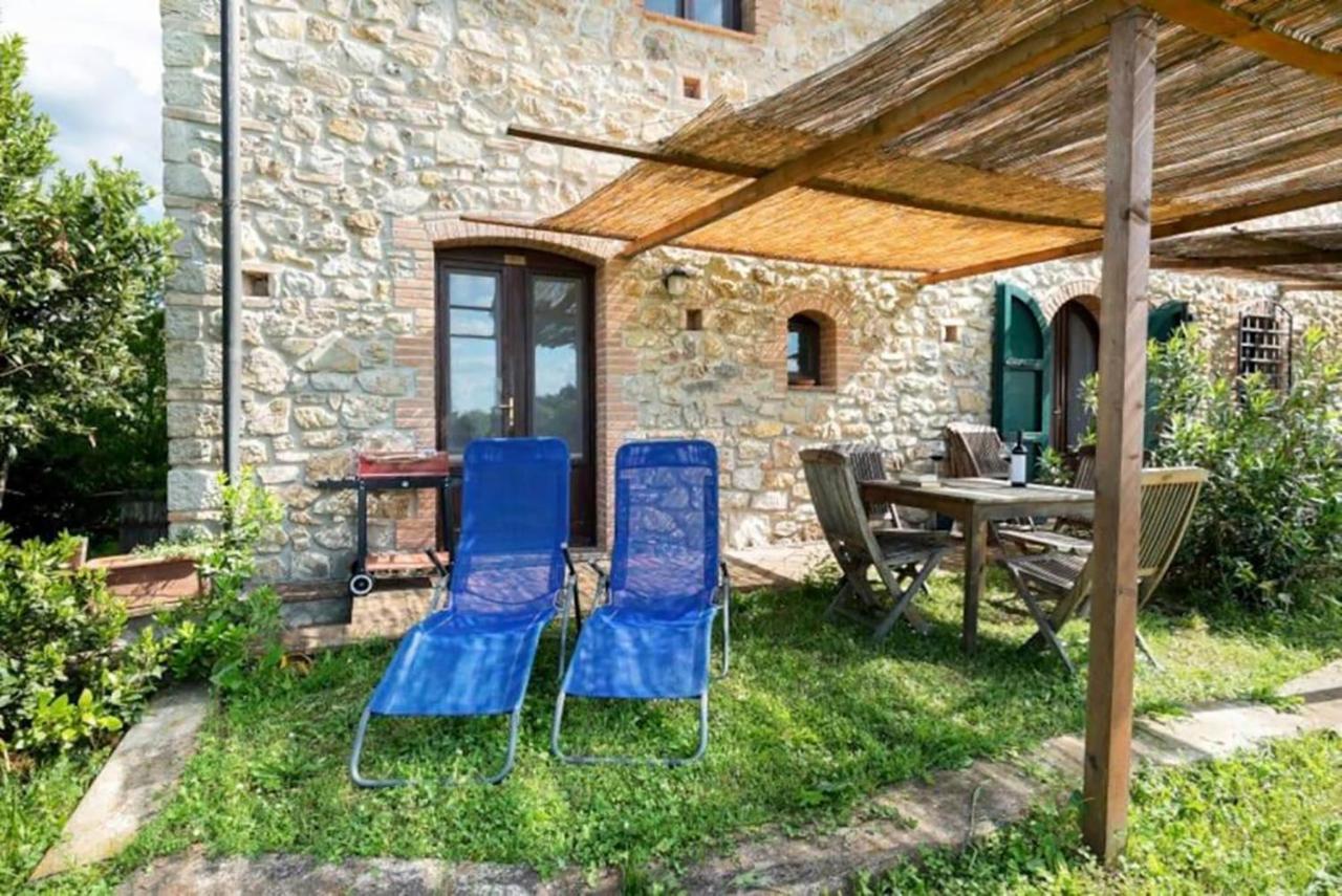 Agriturismo Fattoria Di Statiano Помаранче Экстерьер фото