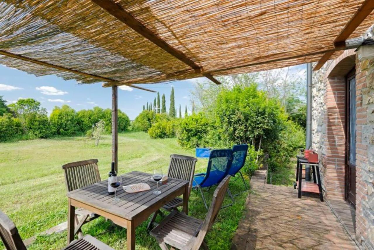Agriturismo Fattoria Di Statiano Помаранче Экстерьер фото