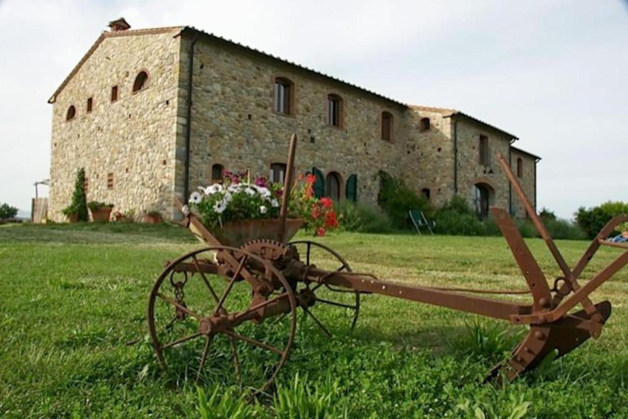 Agriturismo Fattoria Di Statiano Помаранче Экстерьер фото