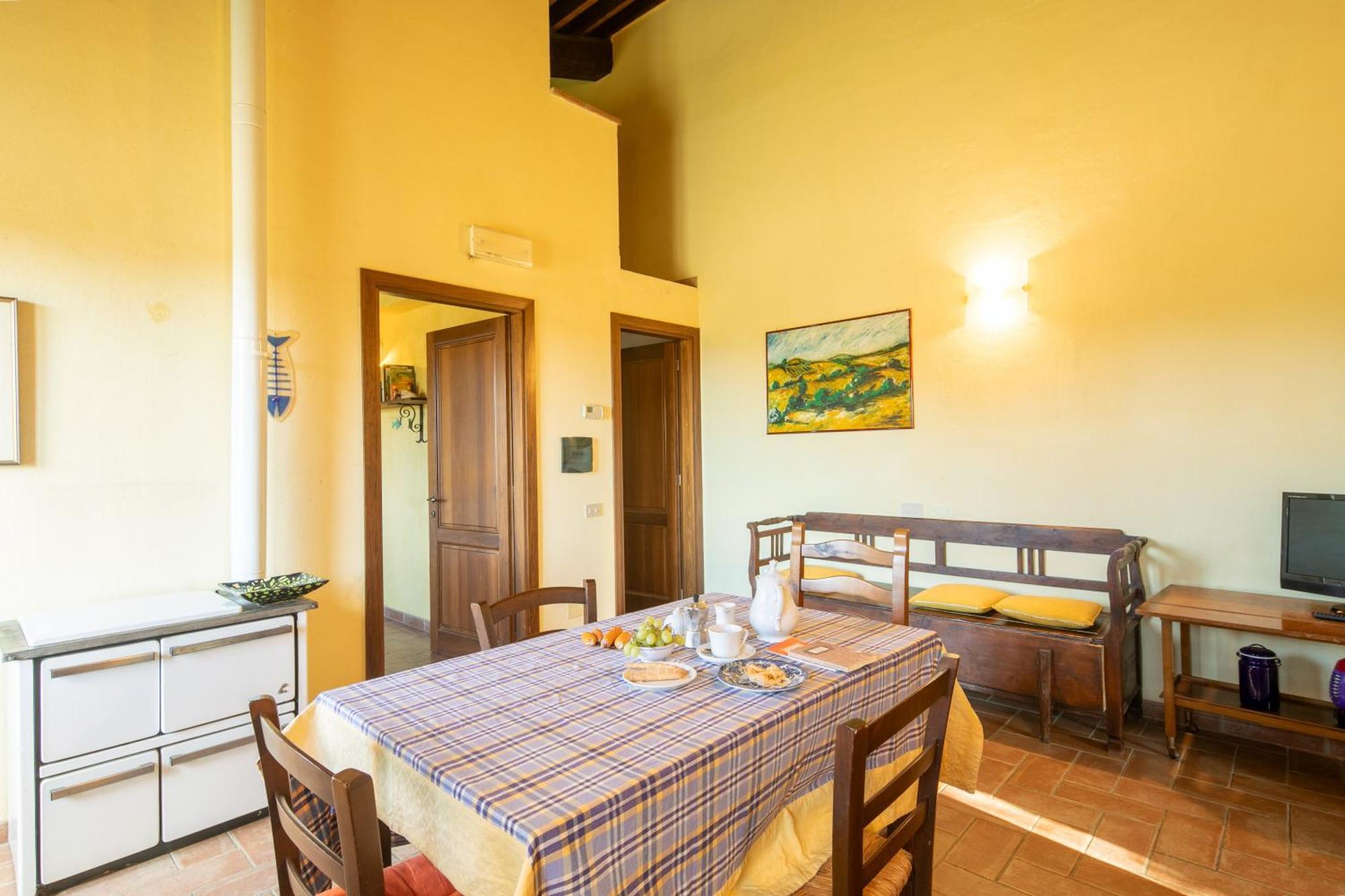 Agriturismo Fattoria Di Statiano Помаранче Экстерьер фото